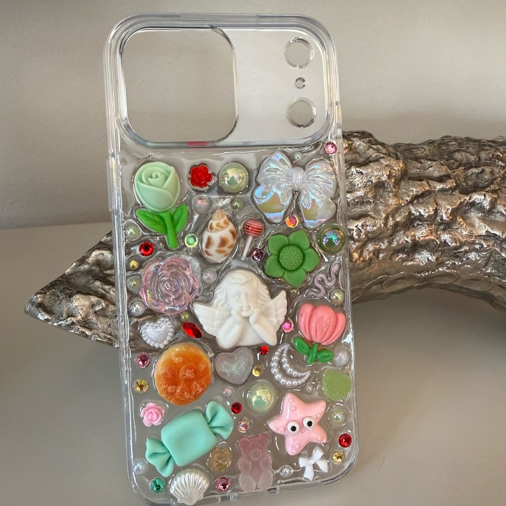 Custom Apple iPhone 17 ProMax Junk Charm Phone Casey